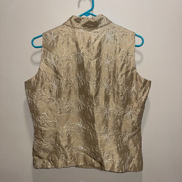 Silk Land Womens Embroidered Sleeveless Button up 10 Floral Classic Quiet Luxury - Picture 5 of 10